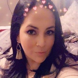 Meet your Posher, Viane